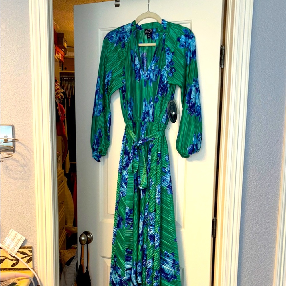 NWT SCOOP handkerchief belted dress